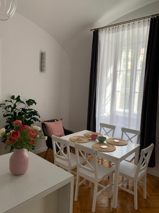 Forst-Haz Apartman Eger Ngoại thất bức ảnh