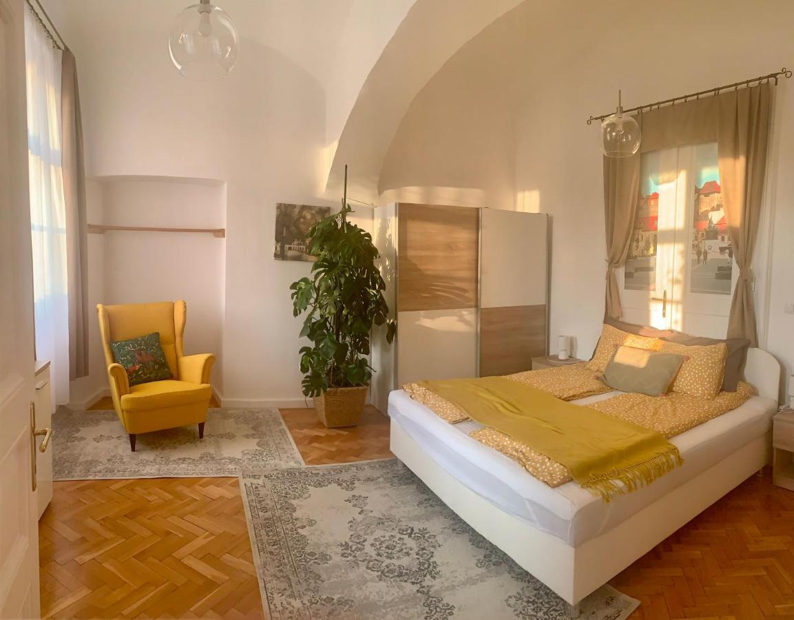 Forst-Haz Apartman Eger Ngoại thất bức ảnh